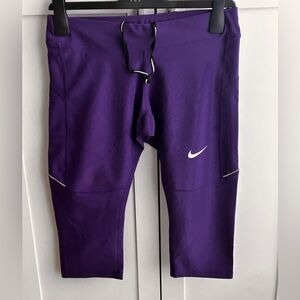 Women's Nike Capri Athletic Pants
Purple
